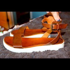 MIA Ellen Platform Sandal